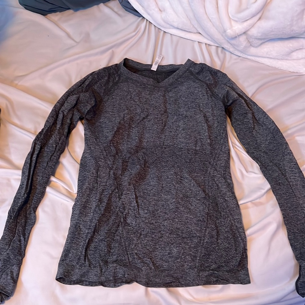 Dark Gray Athleta long sleeve top!